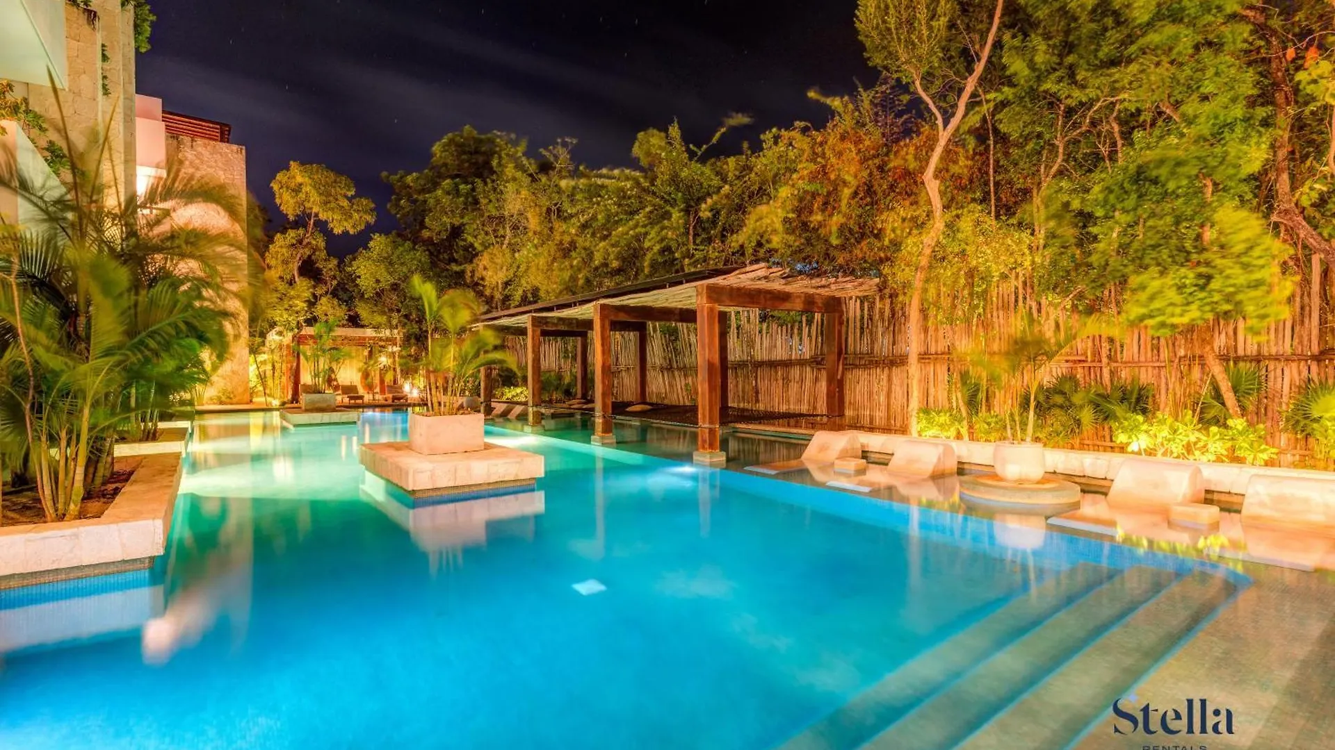 Private Rooftop 1Br Condo With Stunning Common Areas Tulum 0*,  Mexiko